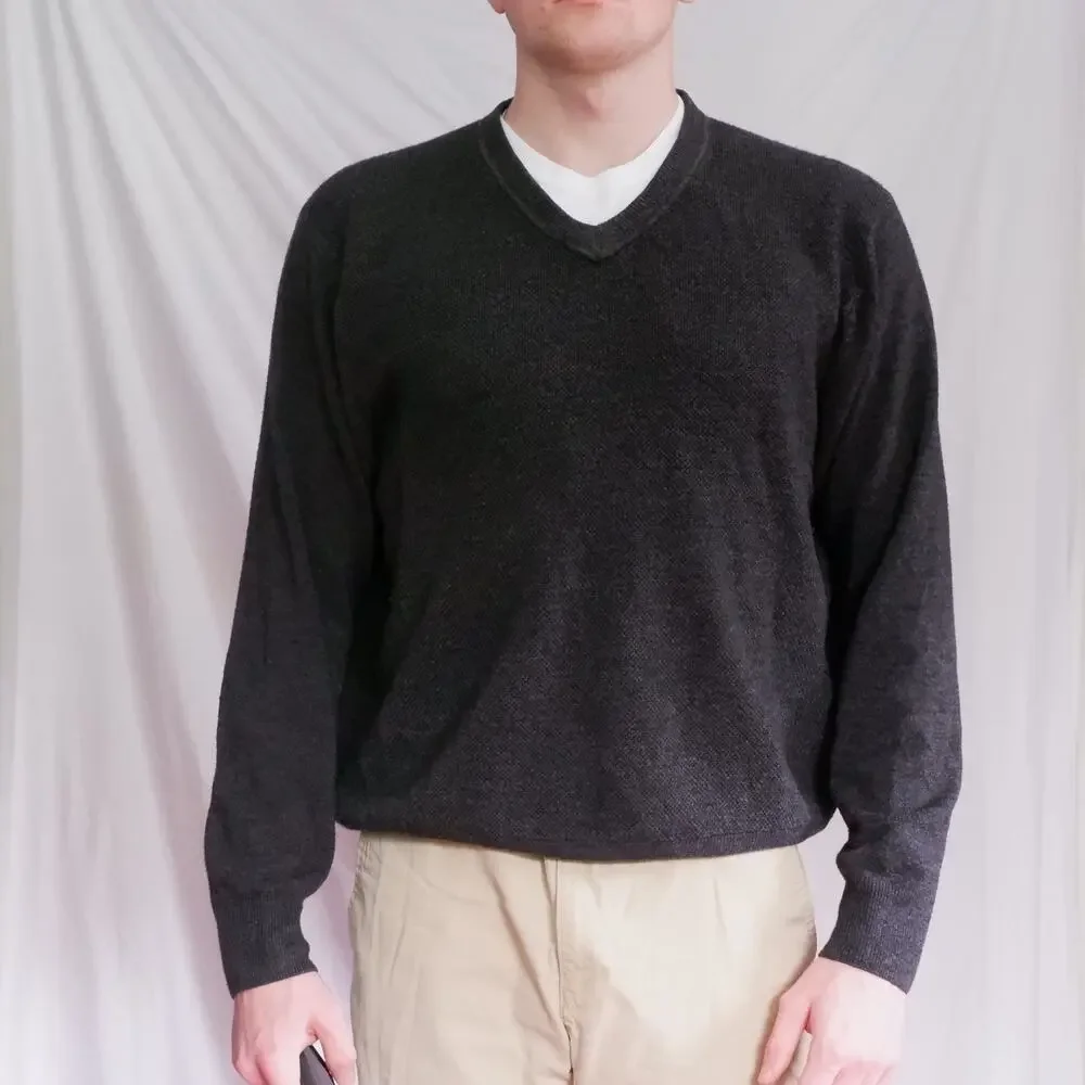 Dockers Men's XL Dark Gray V-Neck Sweater Preppy Classic Knit Pullover Casual